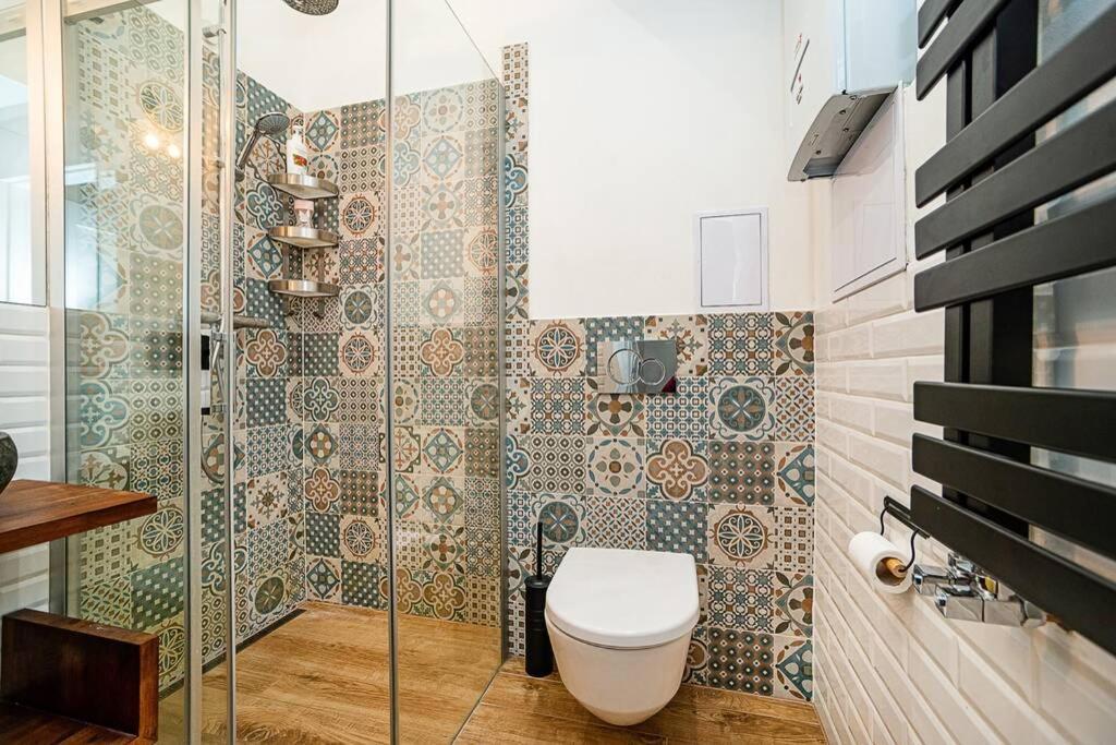 شقة Elegant, Modern, 2-Bed Flat By Museum Of براغ المظهر الخارجي الصورة