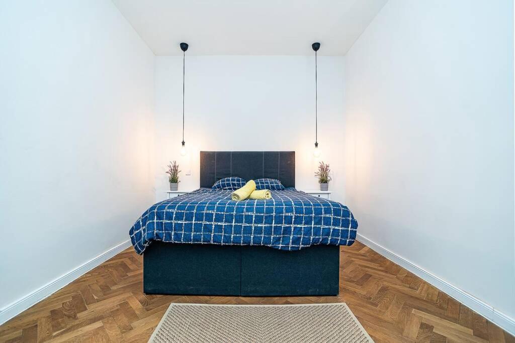 شقة Elegant, Modern, 2-Bed Flat By Museum Of براغ المظهر الخارجي الصورة